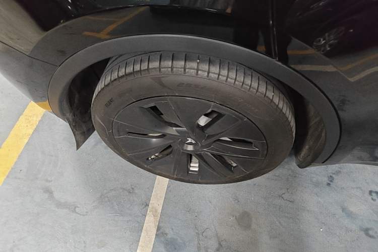 Used Tesla Model Y 2022 Revised Version Rear-Wheel Drive Right Rear Wheel Hub
