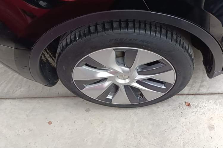Used Tesla Model Y 2022 Revised Version Rear-Wheel Drive Right Rear Wheel Hub