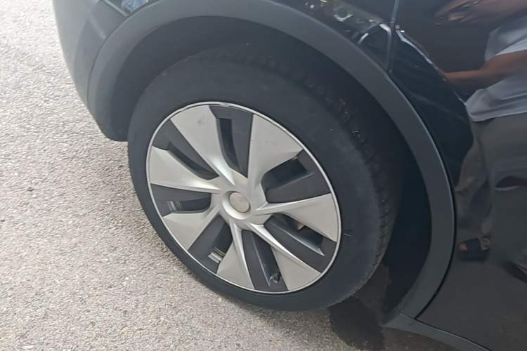 Used Tesla Model Y 2022 Revised Version Rear-Wheel Drive Right Rear Wheel Hub
