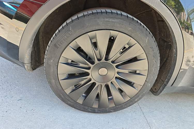 Used Tesla Model Y 2022 Revised Version Rear-Wheel Drive Right Rear Wheel Hub