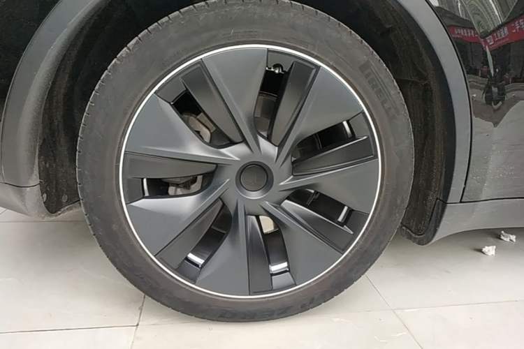 Used Tesla Model Y 2022 Revised Version Rear-Wheel Drive Right Rear Wheel Hub
