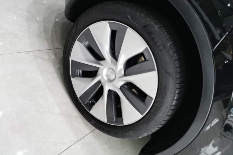 Used Tesla Model Y 2022 Revised Version Rear-Wheel Drive Right Rear Wheel Hub