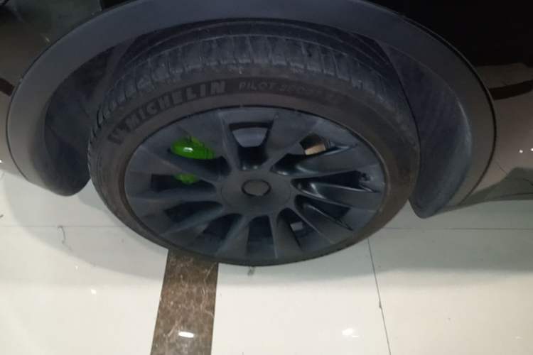 Used Tesla Model Y 2022 Revised Version Rear-Wheel Drive Right Rear Wheel Hub