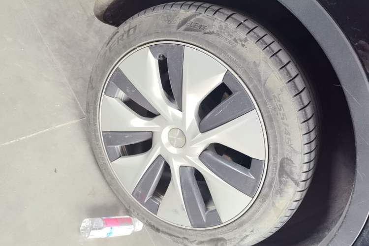 Used Tesla Model Y 2022 Revised Version Rear-Wheel Drive Right Rear Wheel Hub