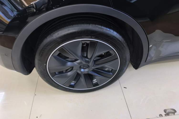 Used Tesla Model Y 2022 Revised Version Rear-Wheel Drive Right Rear Wheel Hub