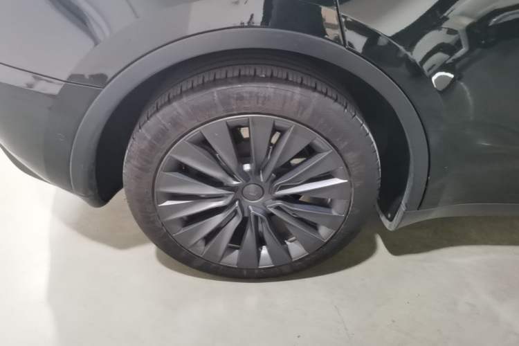 Used Tesla Model Y 2022 Revised Version Rear-Wheel Drive Right Rear Wheel Hub