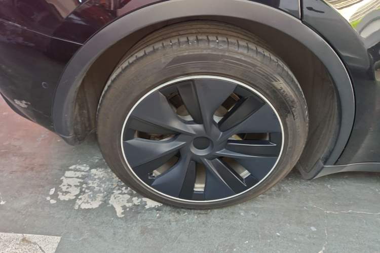 Used Tesla Model Y 2022 Rear-Wheel-Drive Version Right Rear Wheel Hub