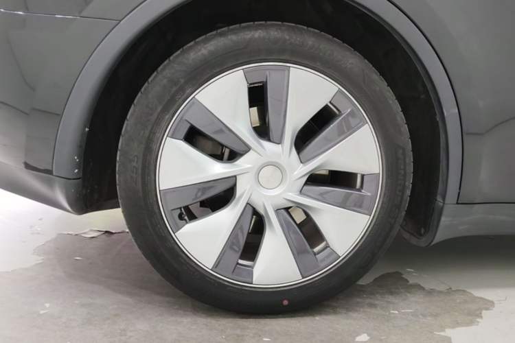 Used Tesla Model Y 2022 Revised Version Rear-Wheel Drive Right Rear Wheel Hub