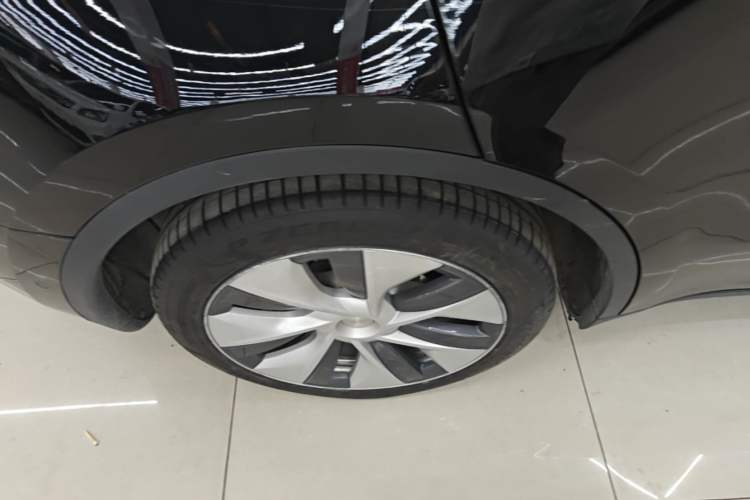 Used Tesla Model Y 2022 Revised Version Rear-Wheel Drive Right Rear Wheel Hub