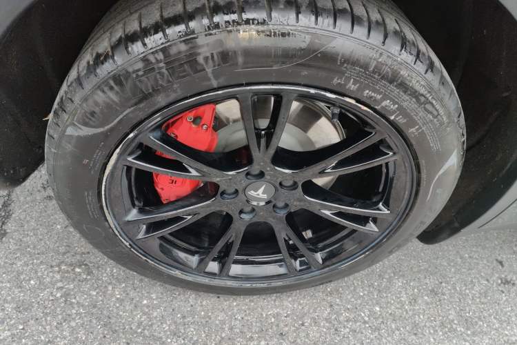 Used Tesla Model Y 2022 Revised Version Rear-Wheel Drive Right Rear Wheel Hub