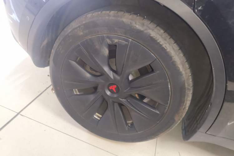 Used Tesla Model Y 2022 Revised Version Rear-Wheel Drive Right Rear Wheel Hub