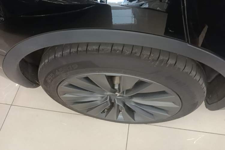 Used Tesla Model Y 2022 Revised Version Rear-Wheel Drive Right Rear Wheel Hub