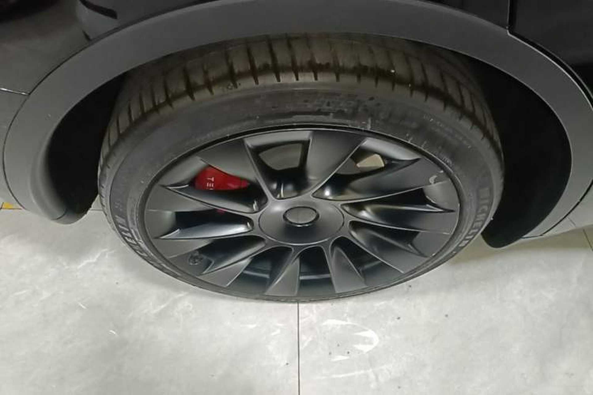 Used Tesla Model Y 2022 Revised Version Rear-Wheel Drive Right Rear Wheel Hub