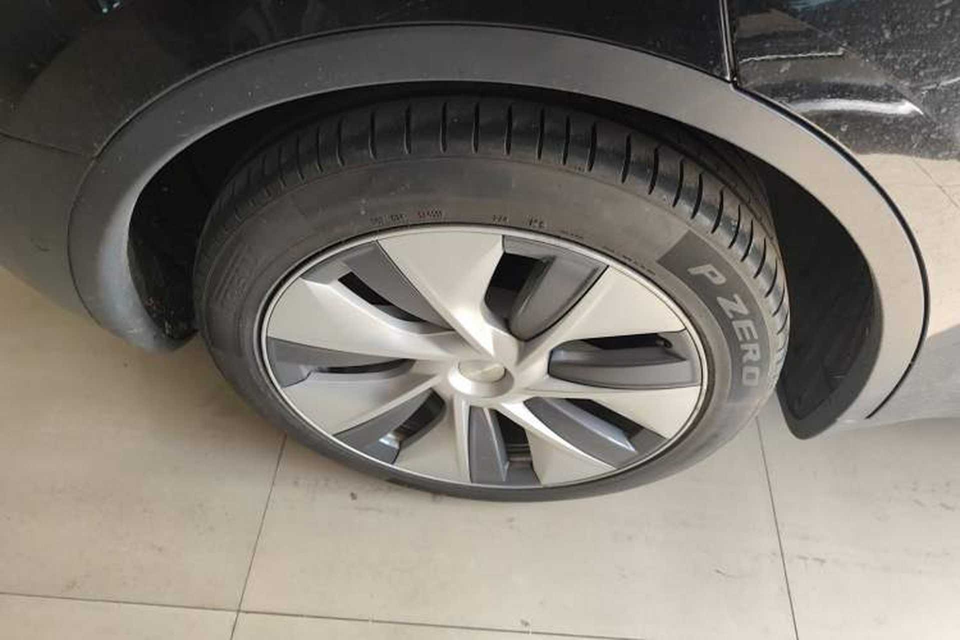 Used Tesla Model Y 2022 Revised Version Rear-Wheel Drive Right Rear Wheel Hub