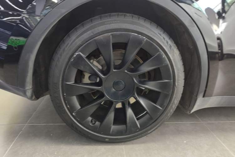 Used Tesla Model Y 2022 Revised Version Rear-Wheel Drive Right Rear Wheel Hub