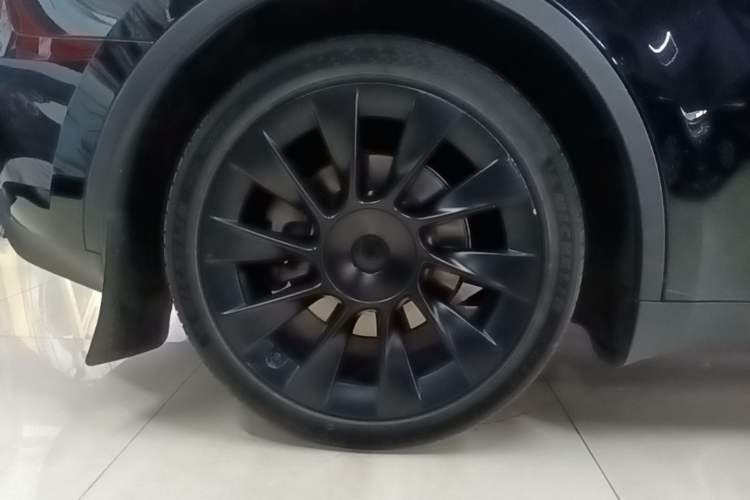 Used Tesla Model Y 2022 Revised Version Rear-Wheel Drive Right Rear Wheel Hub