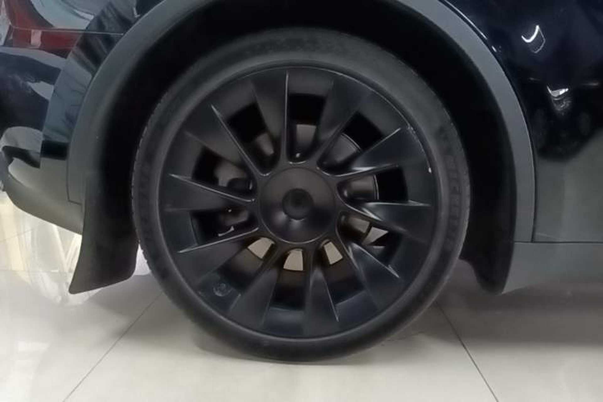 Used Tesla Model Y 2022 Revised Version Rear-Wheel Drive Right Rear Wheel Hub