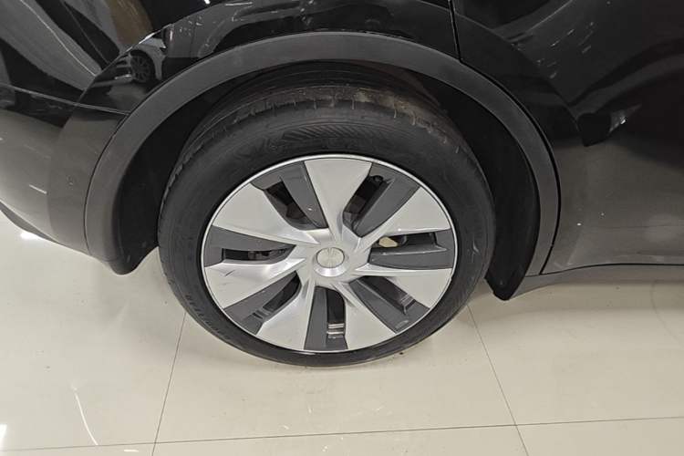 Used Tesla Model Y 2022 Revised Version Rear-Wheel Drive Right Rear Wheel Hub