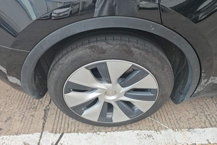 Used Tesla Model Y 2022 Revised Version Rear-Wheel Drive Right Rear Wheel Hub