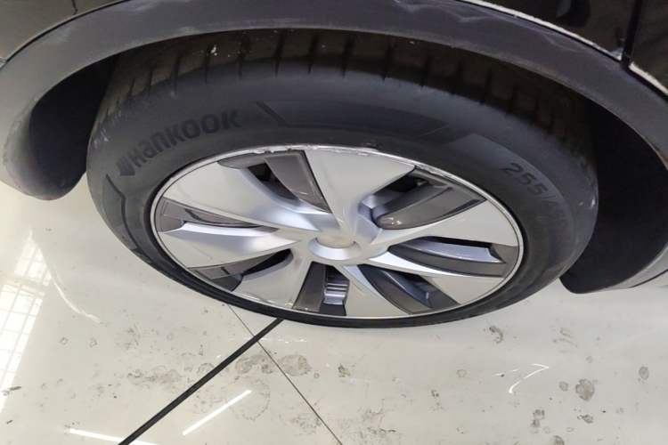 Used Tesla Model Y 2022 Revised Version Rear-Wheel Drive Right Rear Wheel Hub