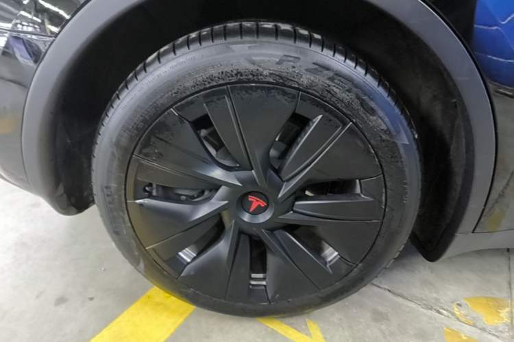 Used Tesla Model Y 2022 Revised Version Rear-Wheel Drive Right Rear Wheel Hub