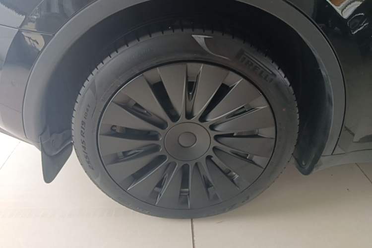 Used Tesla Model Y 2022 Revised Version Rear-Wheel Drive Right Rear Wheel Hub