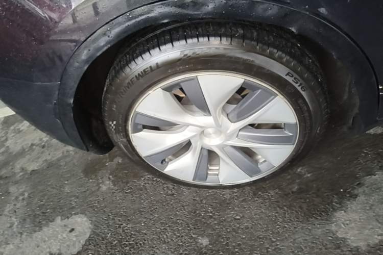 Used Tesla Model Y 2022 Revised Version Rear-Wheel Drive Right Rear Wheel Hub