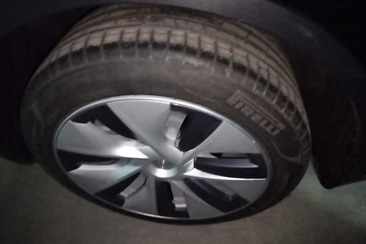 Used Tesla Model Y 2022 Revised Version Rear-Wheel Drive Right Rear Wheel Hub