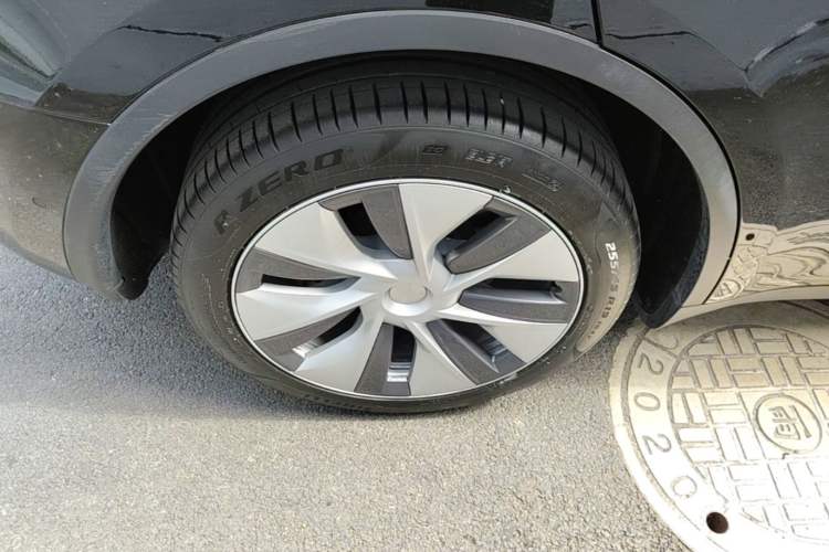 Used Tesla Model Y 2022 Revised Version Rear-Wheel Drive Right Rear Wheel Hub