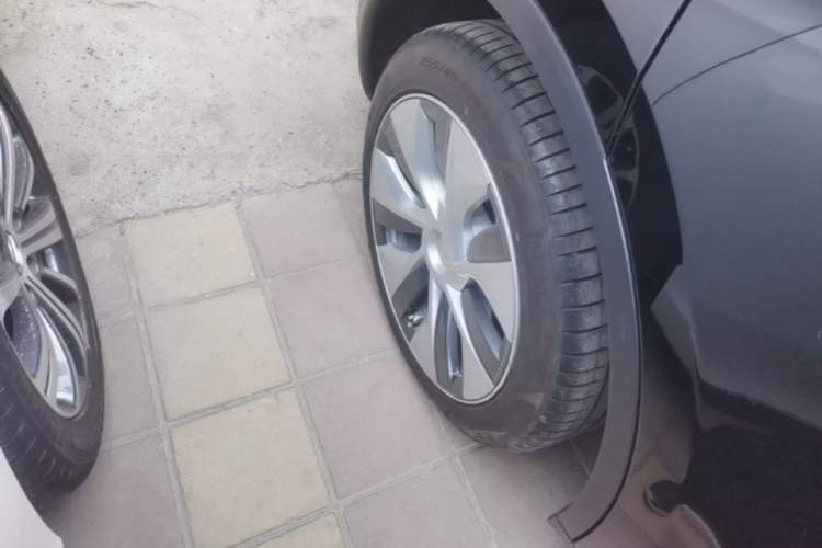 Used Tesla Model Y 2022 Revised Version Rear-Wheel Drive Right Rear Wheel Hub
