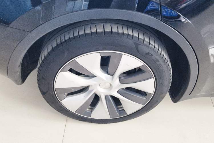 Used Tesla Model Y 2022 Revised Version Rear-Wheel Drive Right Rear Wheel Hub