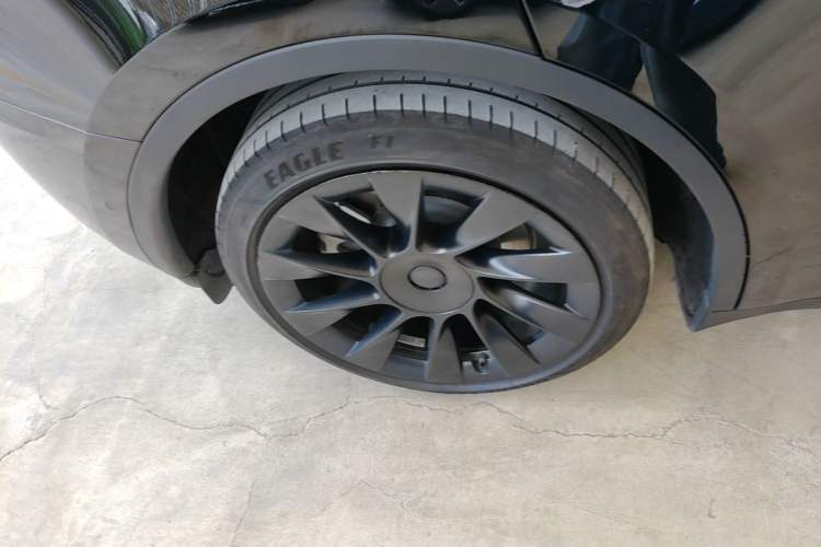Used Tesla Model Y 2022 Revised Version Rear-Wheel Drive Right Rear Wheel Hub