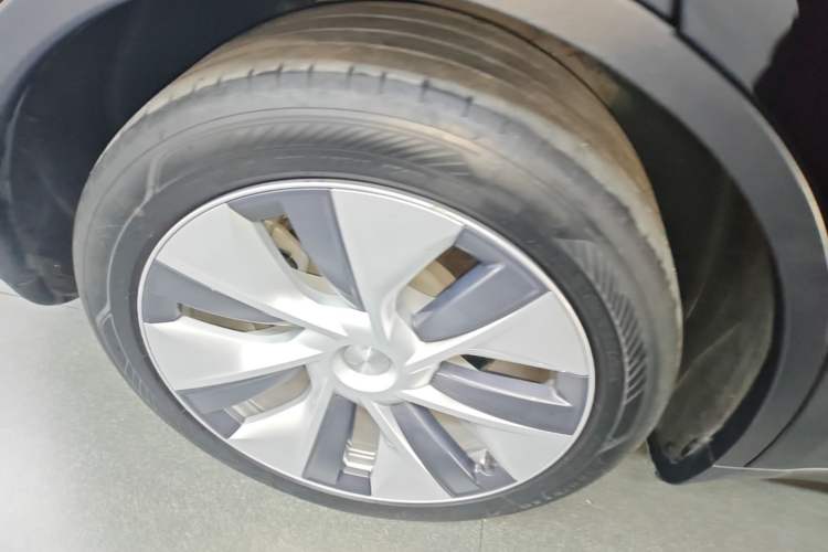 Used Tesla Model Y 2022 Revised Version Rear-Wheel Drive Right Rear Wheel Hub