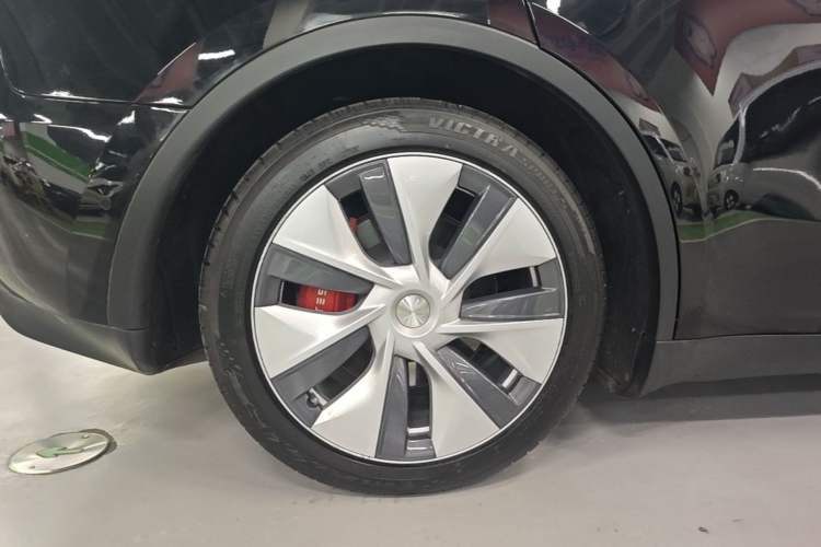 Used Tesla Model Y 2022 Revised Version Rear-Wheel Drive Right Rear Wheel Hub