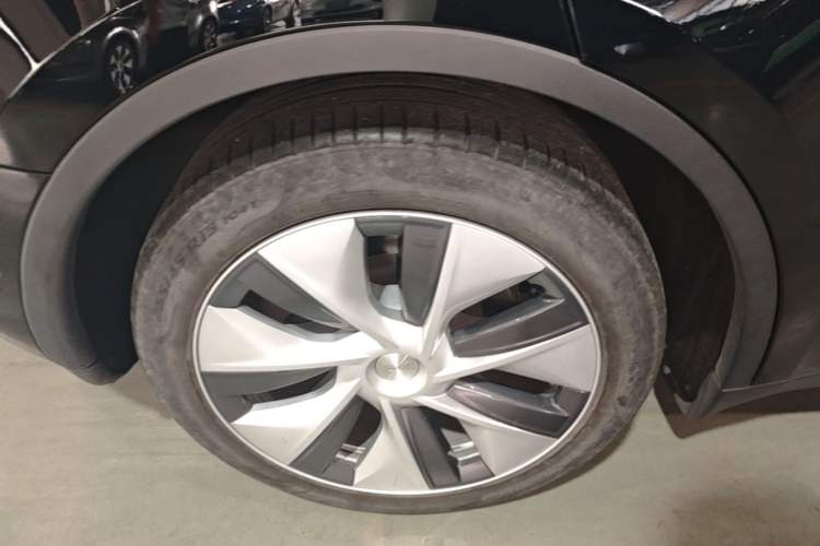 Used Tesla Model Y 2022 Revised Version Rear-Wheel Drive Right Rear Wheel Hub