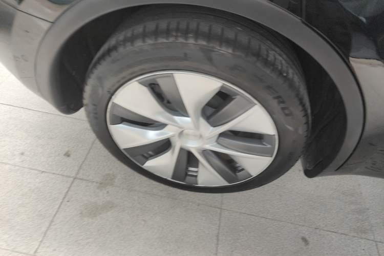 Used Tesla Model Y 2022 Revised Version Rear-Wheel Drive Right Rear Wheel Hub