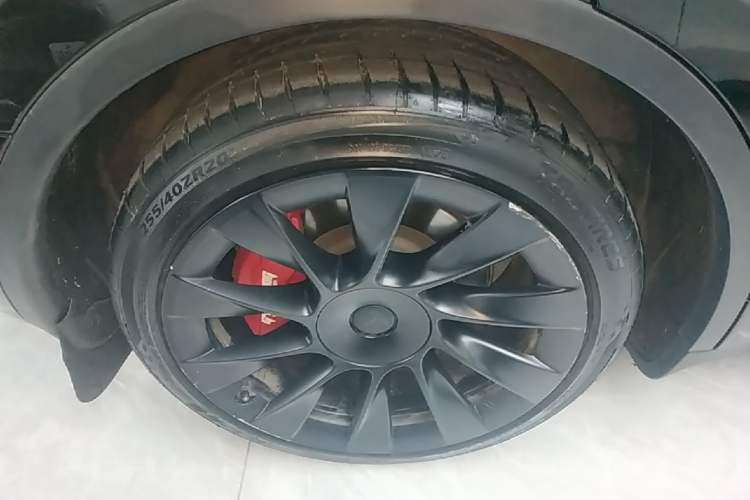 Used Tesla Model Y 2022 Revised Version Rear-Wheel Drive Right Rear Wheel Hub