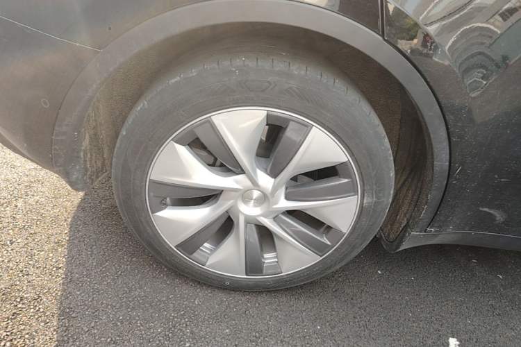 Used Tesla Model Y 2022 Revised Version Rear-Wheel Drive Right Rear Wheel Hub