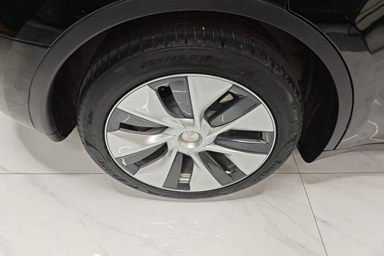 Used Tesla Model Y 2022 Revised Version Rear-Wheel Drive Right Rear Wheel Hub