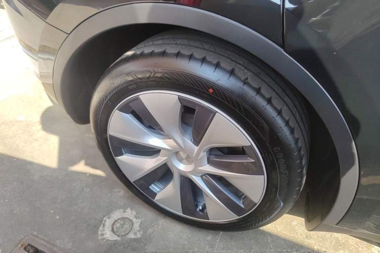 Used Tesla Model Y 2022 Revised Version Rear-Wheel Drive Right Rear Wheel Hub