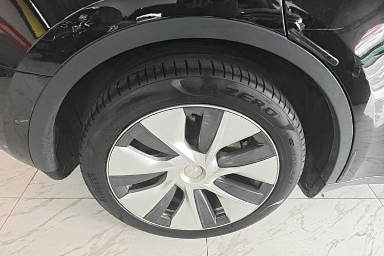 Used Tesla Model Y 2022 Revised Version Rear-Wheel Drive Right Rear Wheel Hub