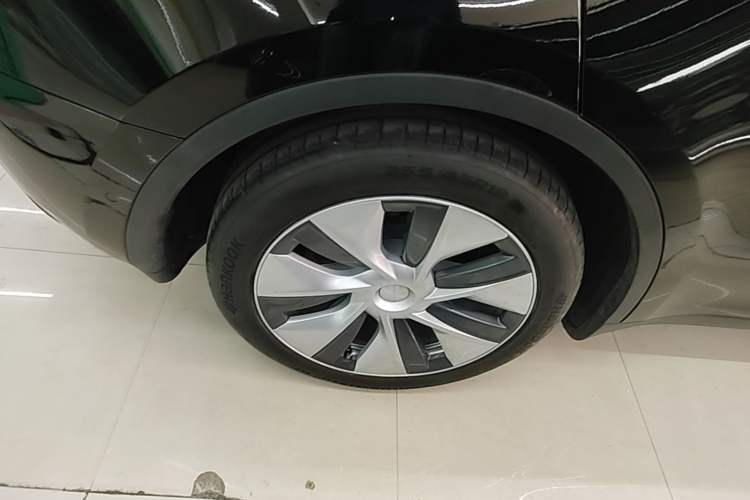 Used Tesla Model Y 2022 Revised Version Rear-Wheel Drive Right Rear Wheel Hub