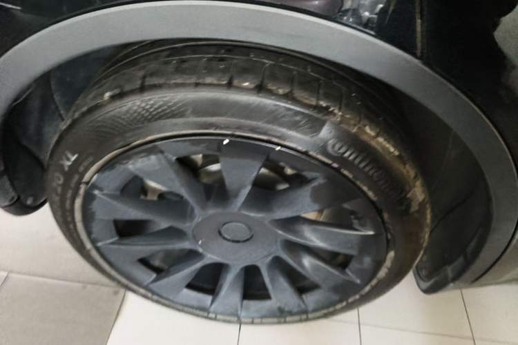Used Tesla Model Y 2022 Revised Version Rear-Wheel Drive Right Rear Wheel Hub