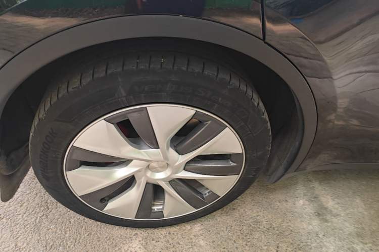 Used Tesla Model Y 2022 Revised Version Rear-Wheel Drive Right Rear Wheel Hub