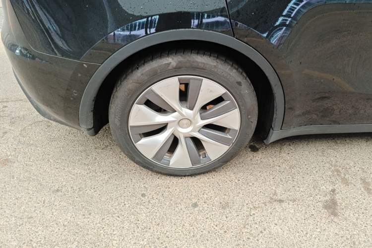 Used Tesla Model Y 2022 Revised Version Rear-Wheel Drive Right Rear Wheel Hub