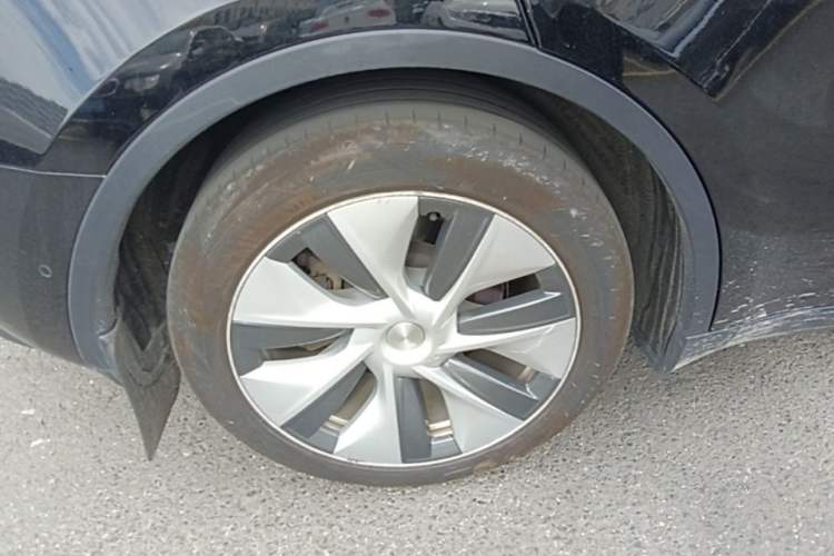 Used Tesla Model Y 2022 Revised Version Rear-Wheel Drive Right Rear Wheel Hub