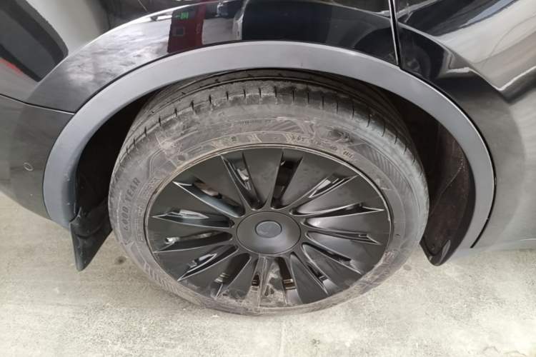 Used Tesla Model Y 2022 Revised Version Rear-Wheel Drive Right Rear Wheel Hub