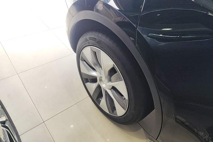 Used Tesla Model Y 2022 Revised Version Rear-Wheel Drive Right Rear Wheel Hub