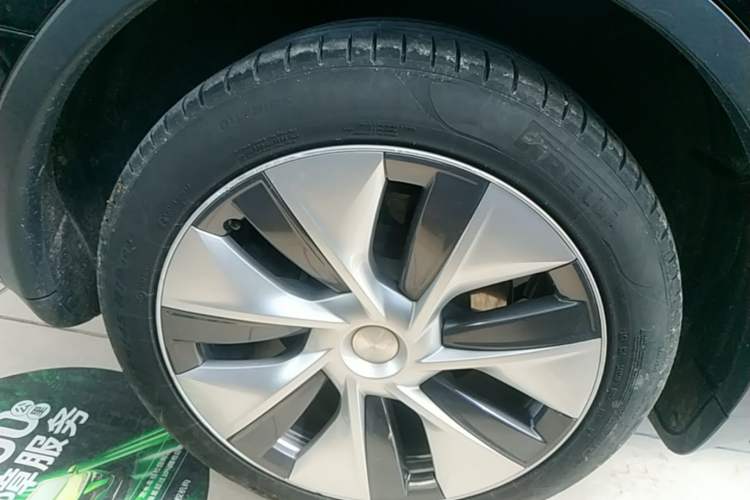 Used Tesla Model Y 2022 Revised Version Rear-Wheel Drive Right Rear Wheel Hub