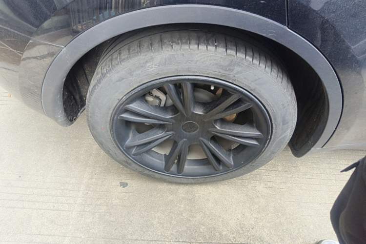 Used Tesla Model Y 2022 Revised Version Rear-Wheel Drive Right Rear Wheel Hub